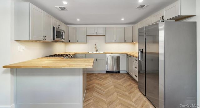 67A Maple Avenue, Sea Cliff, NY 11579