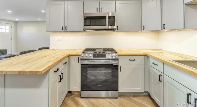 67A Maple Avenue, Sea Cliff, NY 11579