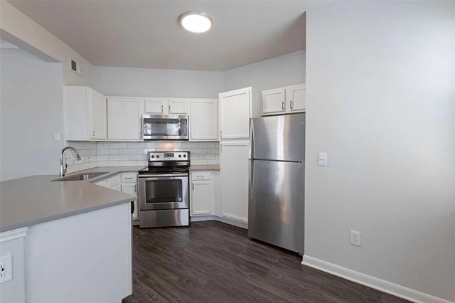 12215 Hunters Chase DR S-1101S, Austin, TX 78729