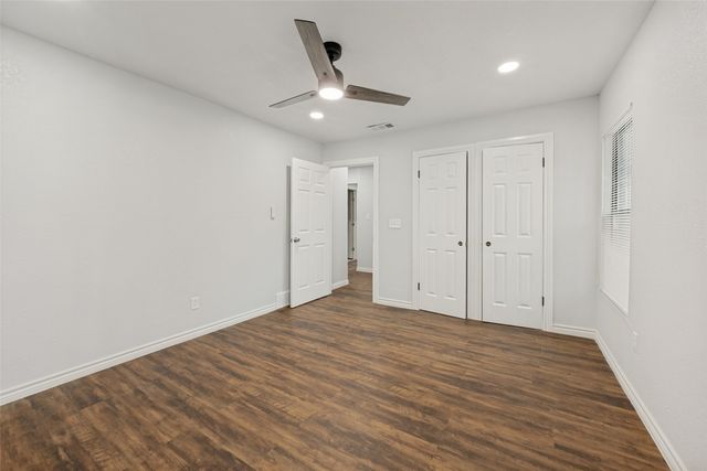 5520 Jewell Avenue, Fort Worth, TX 76112