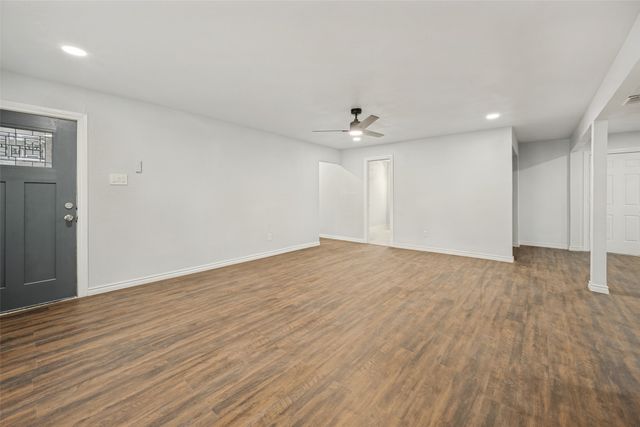 5520 Jewell Avenue, Fort Worth, TX 76112