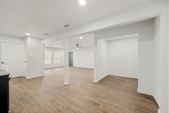 5520 Jewell Avenue, Fort Worth, TX 76112