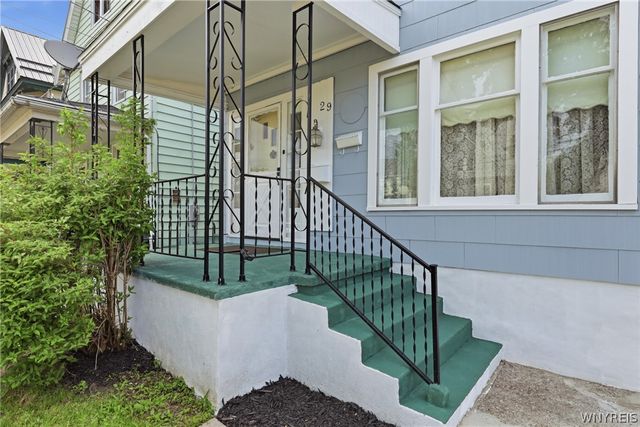 29 Pomona Place, Buffalo, NY 14210
