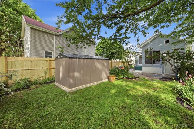29 Pomona Place, Buffalo, NY 14210