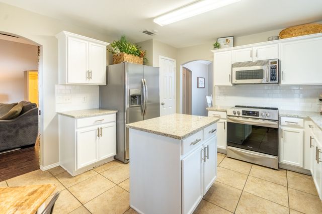 305 Sandy Lane, Royse City, TX 75189