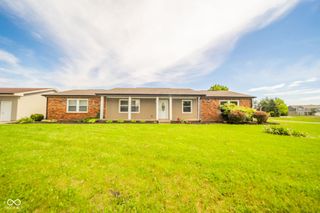 6863 W Jennifer Court, Greenfield, IN 46140