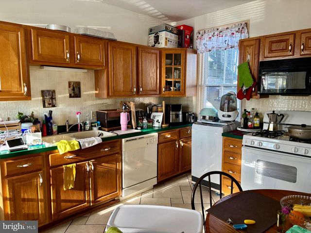 179 CHARLES RD, Lancaster, PA 17603