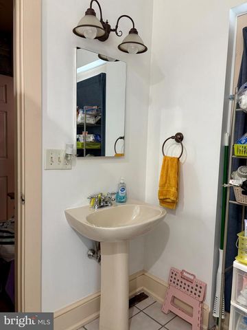 179 CHARLES RD, Lancaster, PA 17603