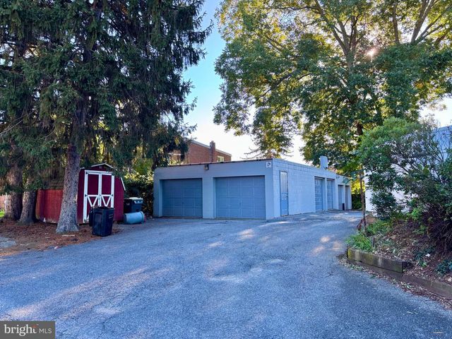 179 CHARLES RD, Lancaster, PA 17603