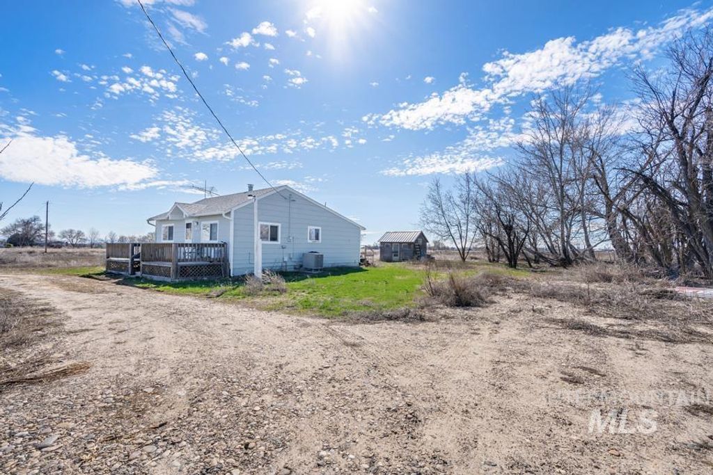 4661 Idaho St, New Plymouth, ID 83655