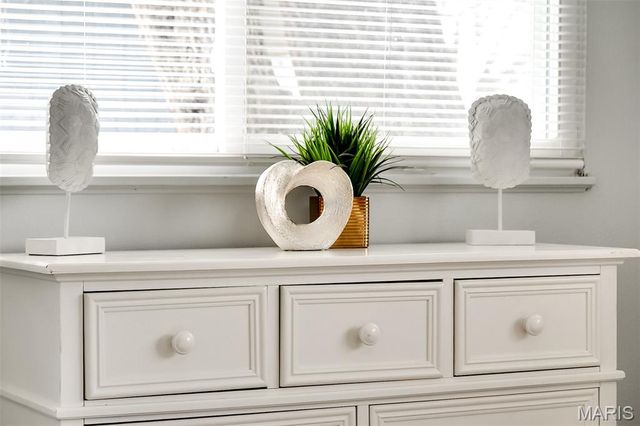 10231 Monarch Drive, St Louis, MO 63136