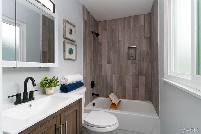 10231 Monarch Drive, St Louis, MO 63136