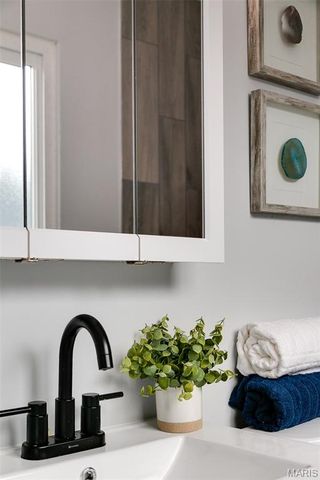 10231 Monarch Drive, St Louis, MO 63136