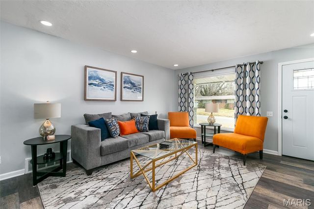 10231 Monarch Drive, St Louis, MO 63136