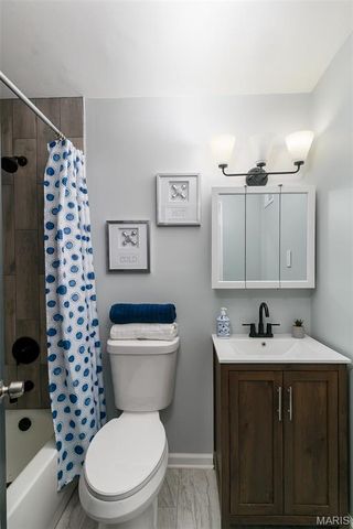 10231 Monarch Drive, St Louis, MO 63136