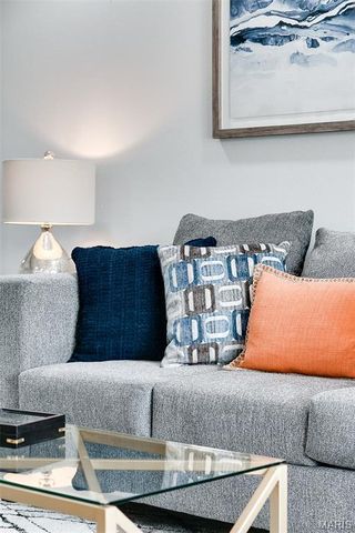 10231 Monarch Drive, St Louis, MO 63136