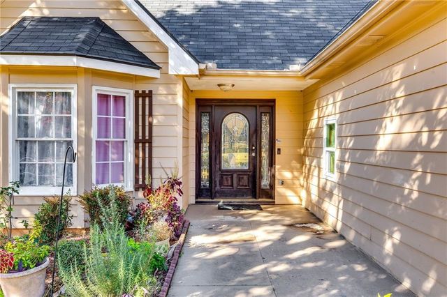 1245 Shamrock Hill Circle, Loganville, GA 30052