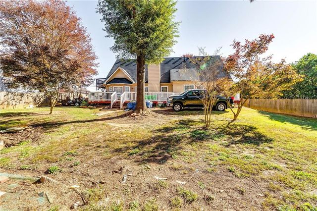 1245 Shamrock Hill Circle, Loganville, GA 30052