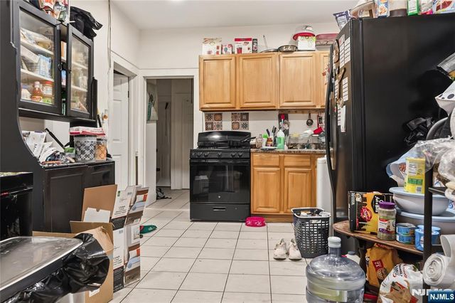 411 15th Street, Newark, NJ 07103