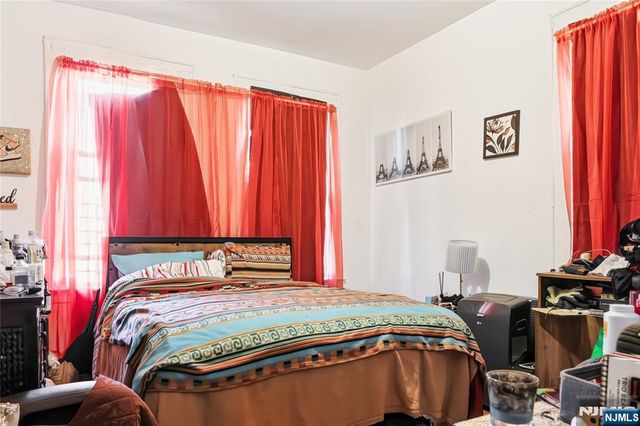 411 15th Street, Newark, NJ 07103