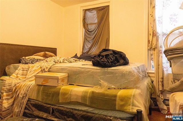411 15th Street, Newark, NJ 07103