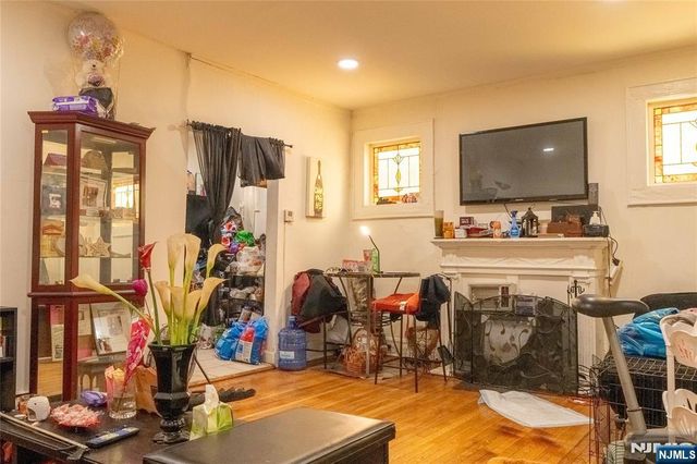 411 15th Street, Newark, NJ 07103