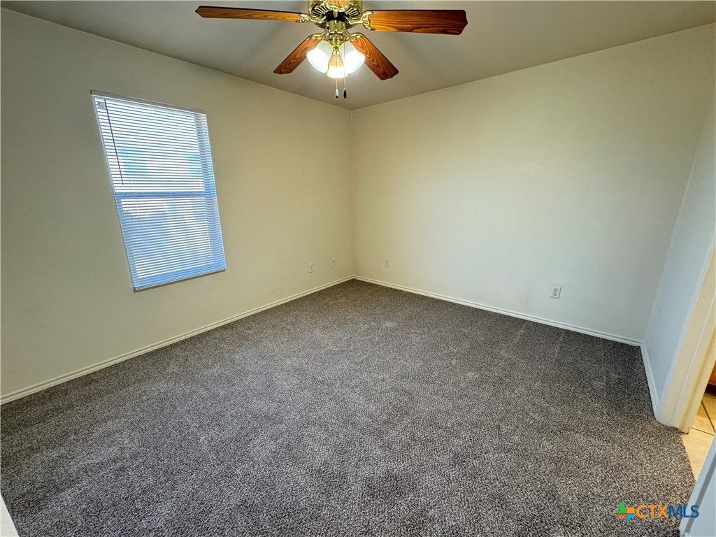 Image 11 of property listing at 3809 Edgefield Street, Killeen, TX 76549