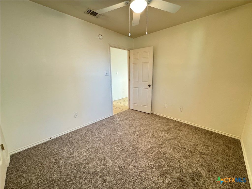 Image 20 of property listing at 3809 Edgefield Street, Killeen, TX 76549