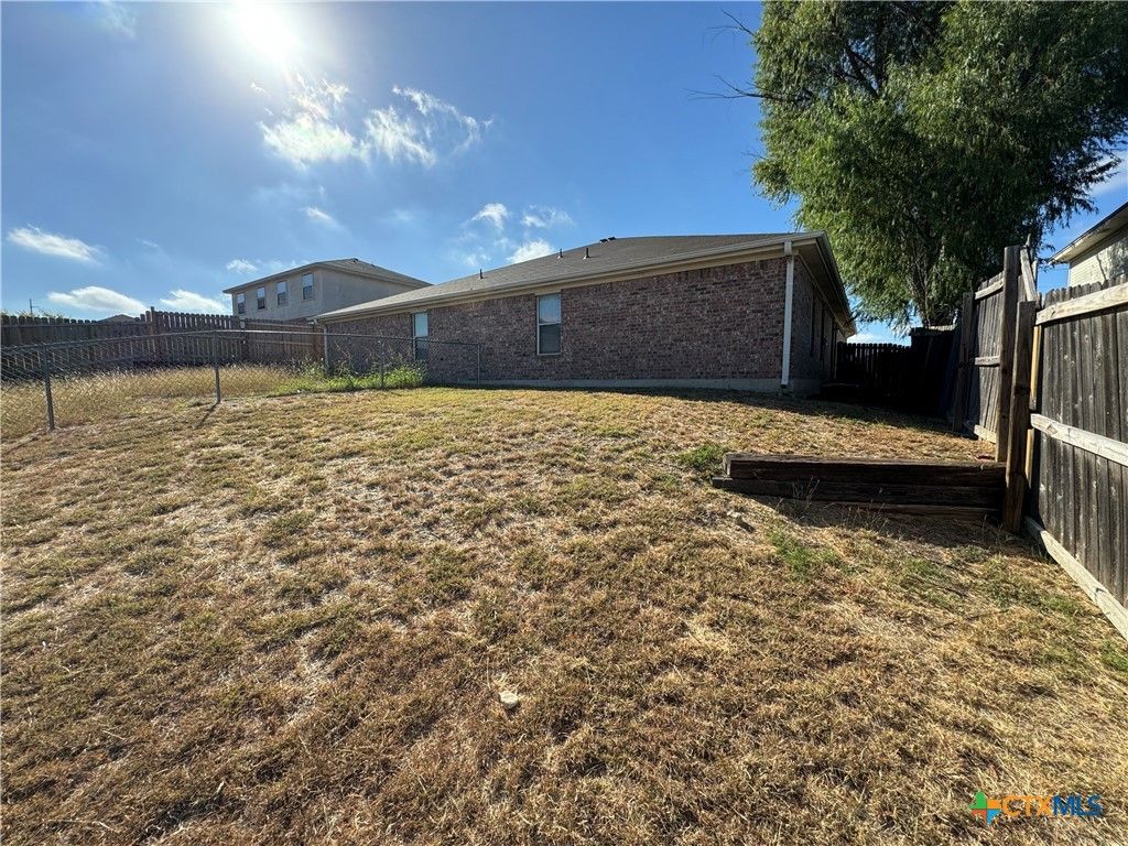 Image 22 of property listing at 3809 Edgefield Street, Killeen, TX 76549