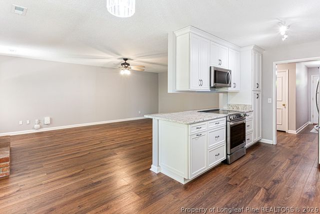 5714 Crenshaw Drive, Hope Mills, NC 28348
