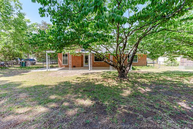 5714 Crenshaw Drive, Hope Mills, NC 28348