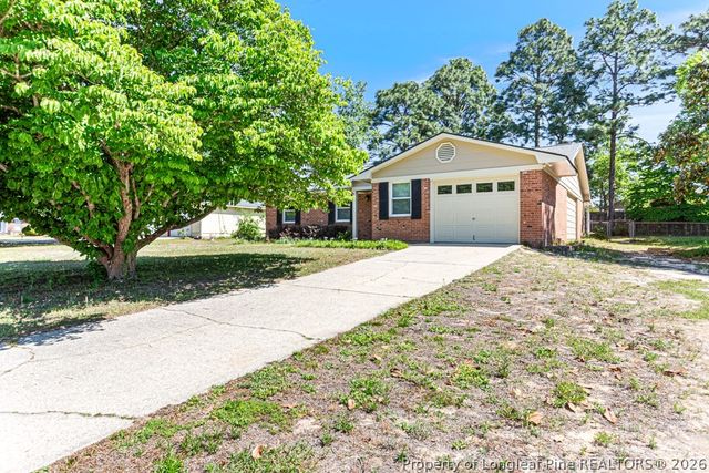 5714 Crenshaw Drive, Hope Mills, NC 28348
