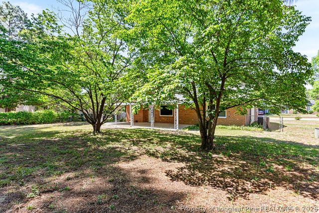 5714 Crenshaw Drive, Hope Mills, NC 28348