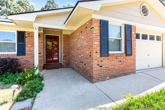 5714 Crenshaw Drive, Hope Mills, NC 28348