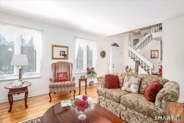 22 Flintlock Drive, Danbury, CT 06811