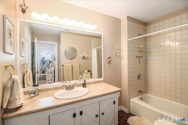 22 Flintlock Drive, Danbury, CT 06811