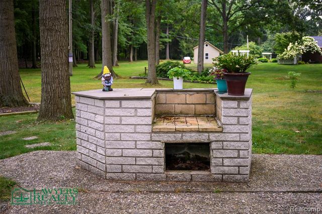 9180 Stone Road, Pearl Beach, MI 48001