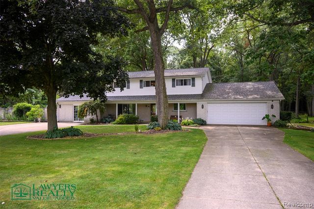 9180 Stone Road, Pearl Beach, MI 48001
