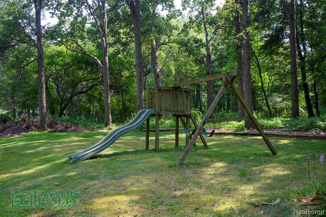 9180 Stone Road, Pearl Beach, MI 48001