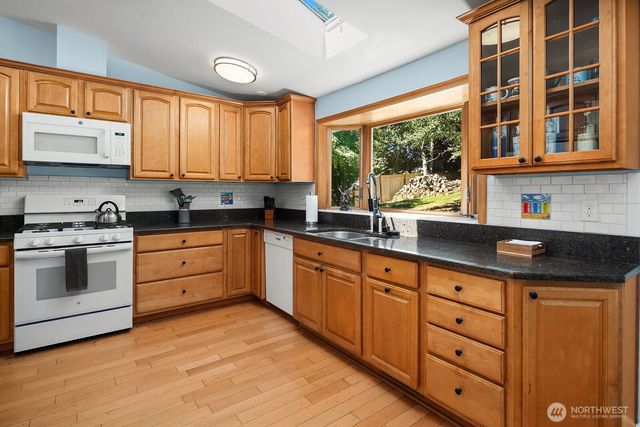 1133 235th Place SW, Bothell, WA 98021