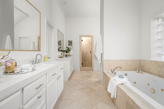 2929 Sunset Boulevard, West University Place, TX 77005