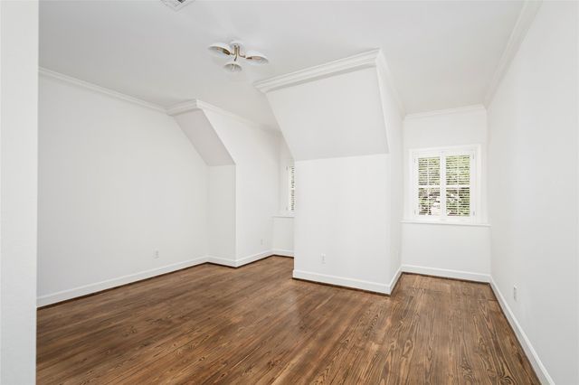 2929 Sunset Boulevard, West University Place, TX 77005