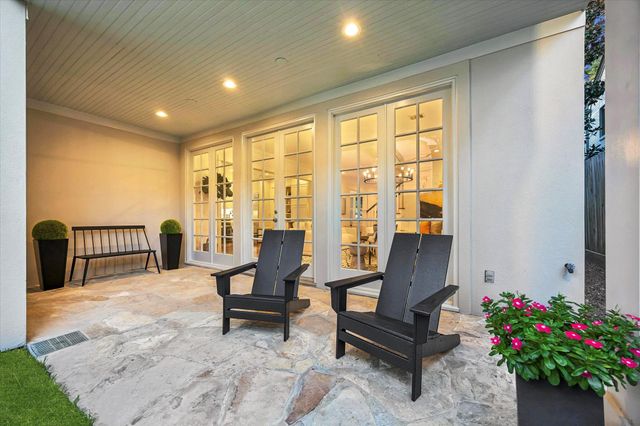 2929 Sunset Boulevard, West University Place, TX 77005