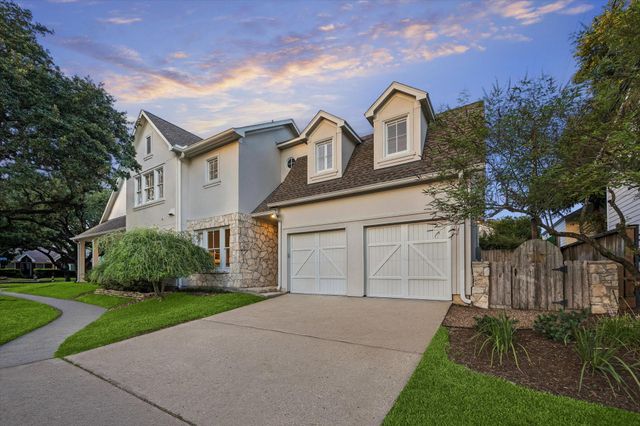 2929 Sunset Boulevard, West University Place, TX 77005