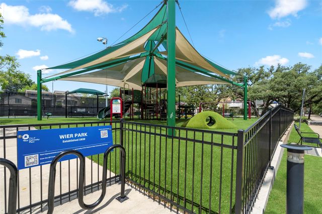 2929 Sunset Boulevard, West University Place, TX 77005