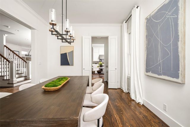 2929 Sunset Boulevard, West University Place, TX 77005