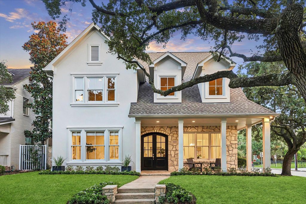 2929 Sunset Boulevard, West University Place, TX 77005