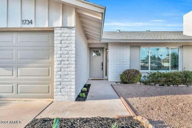 1734 E LAGUNA Drive, Tempe, AZ 85282