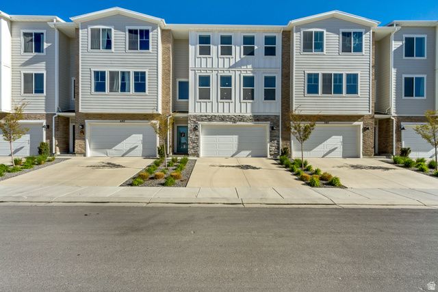 701 E GARDEN GROVE DR, Eagle Mountain, UT 84005