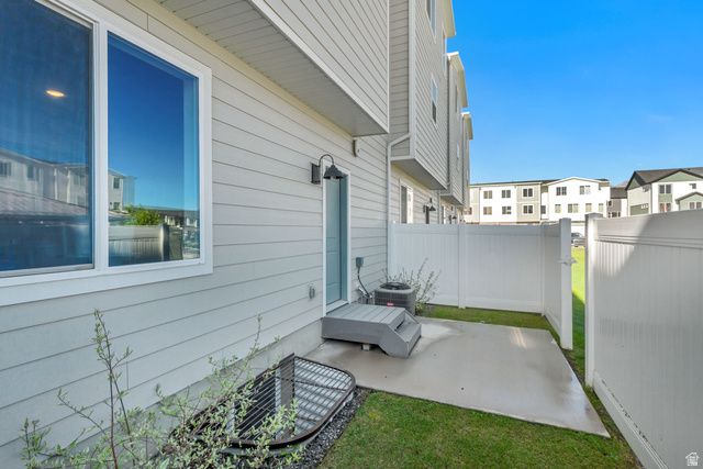 701 E GARDEN GROVE DR, Eagle Mountain, UT 84005